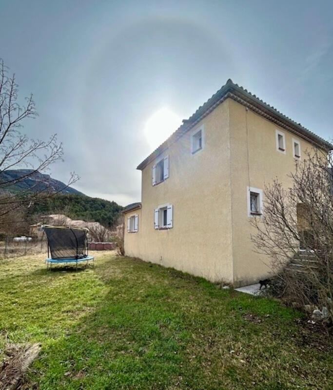 Maison - 150 m² - 5 pièces