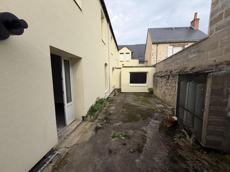 Maison - 196 m² - 10 pièces