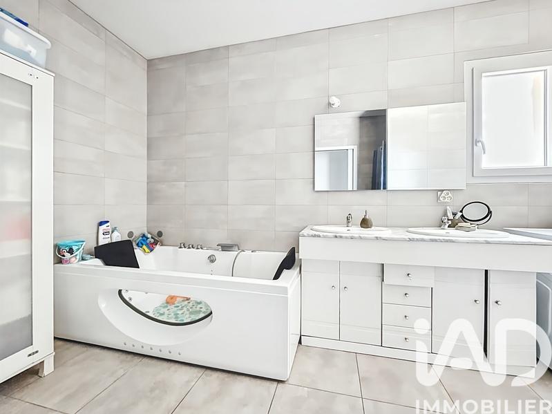 Maison - 142 m² - 5 pièces