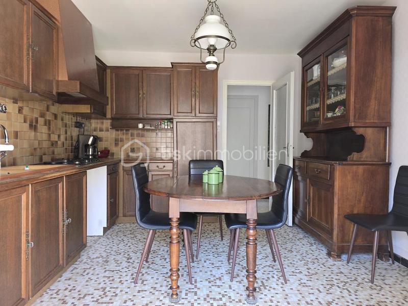 Maison - 127 m² - 7 pièces