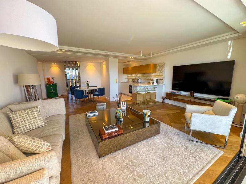 Appartement - 85 m² - 3 pièces