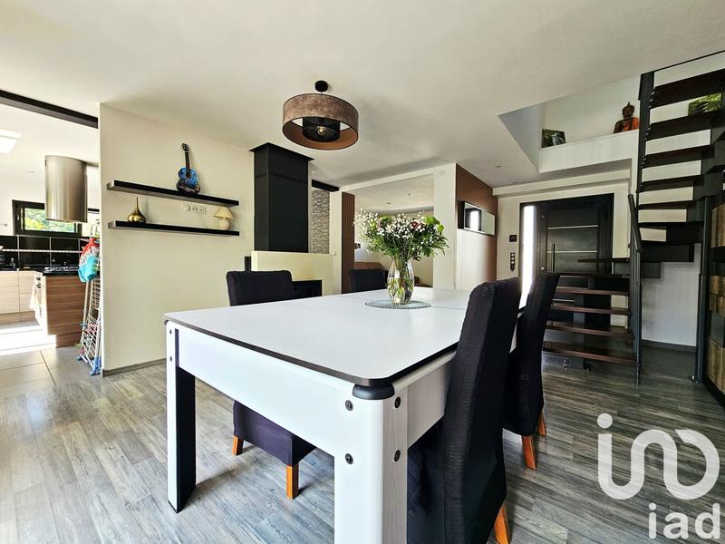 Maison - 152 m² - 6 pièces