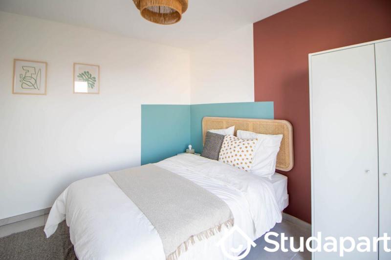 Chambre - 10 m² - 1 pièce