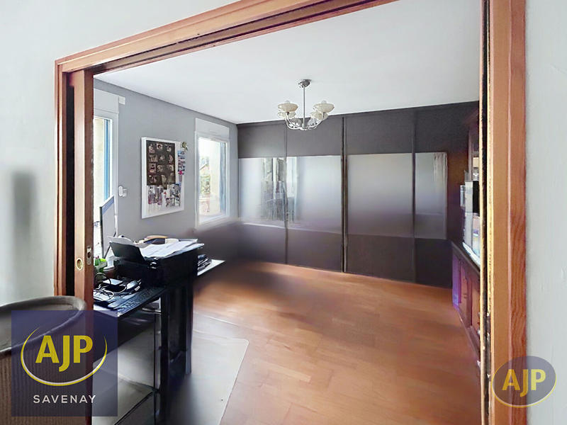 Maison - 200 m² - 9 pièces