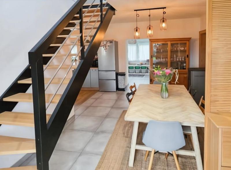 Maison - 164 m² - 7 pièces