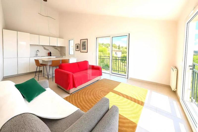 Appartement - 83 m² - 4 pièces