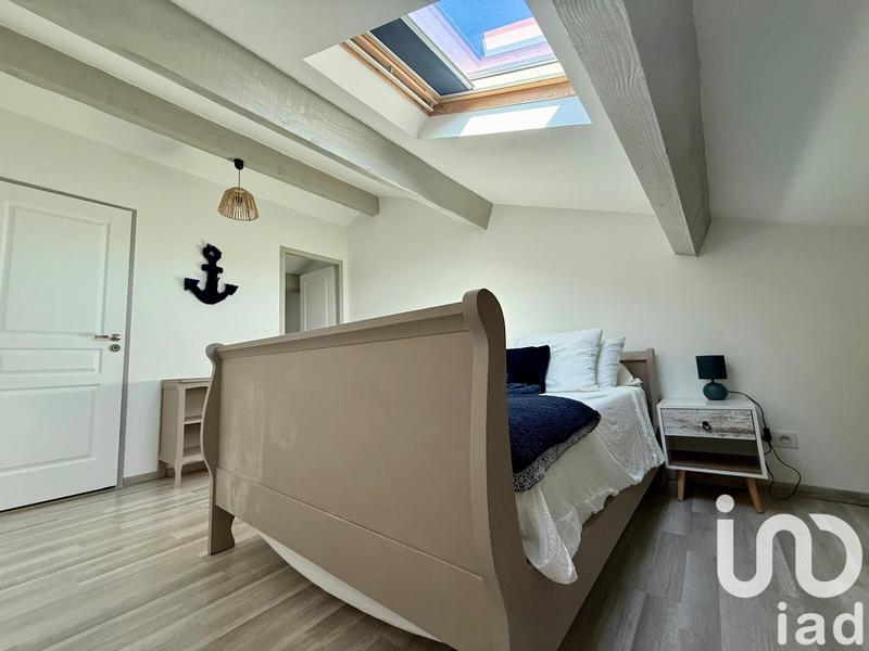 Maison - 240 m² - 9 pièces