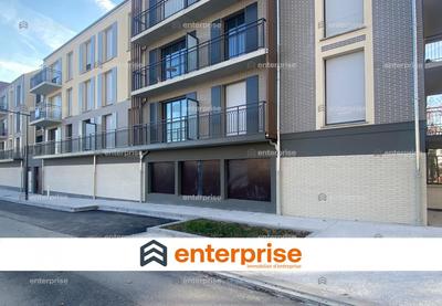 Local commercial - 376 m²