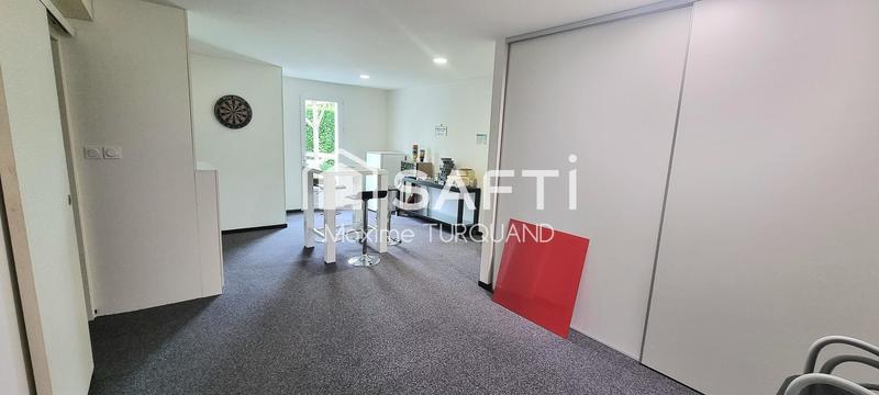 Local commercial - 272 m² - 7 pièces