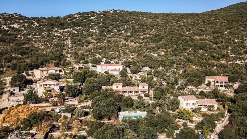 Maison - 250 m² - 9 pièces