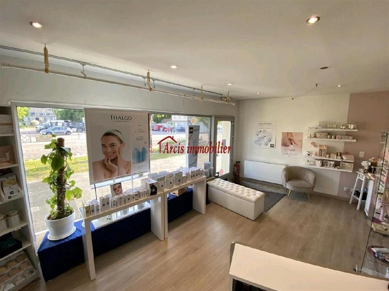 Local commercial - 55 m² - 4 pièces