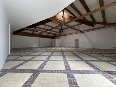 Local commercial - 198 m²