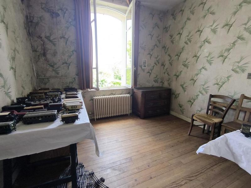 Maison - 315 m² - 13 pièces