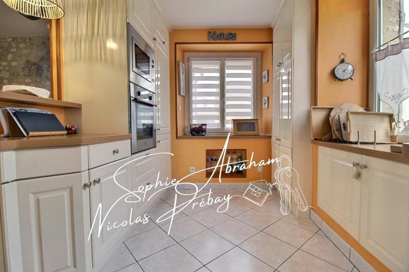 Maison - 165 m² - 9 pièces