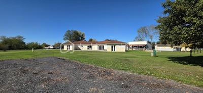 Maison - 247 m² - 5 pièces