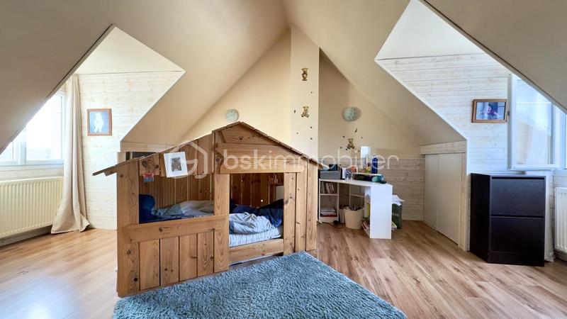 Maison - 239 m² - 6 pièces