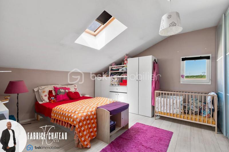 Maison - 212 m² - 8 pièces