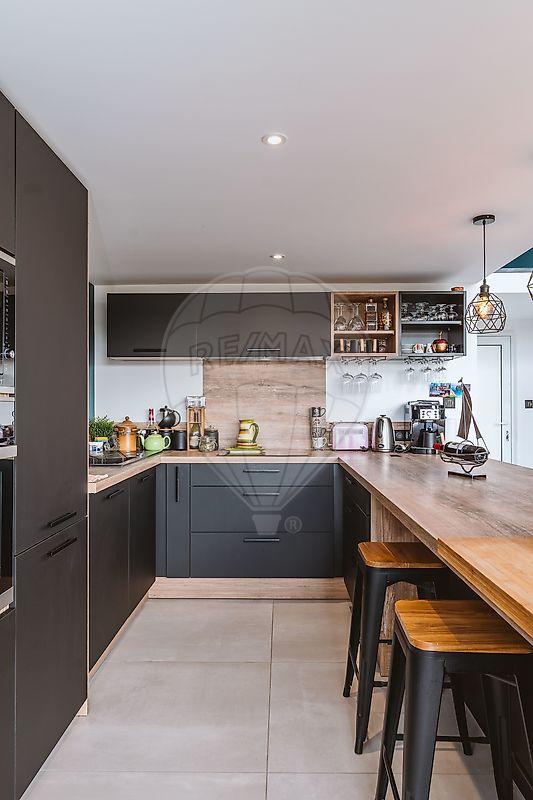 Appartement - 171 m² - 6 pièces