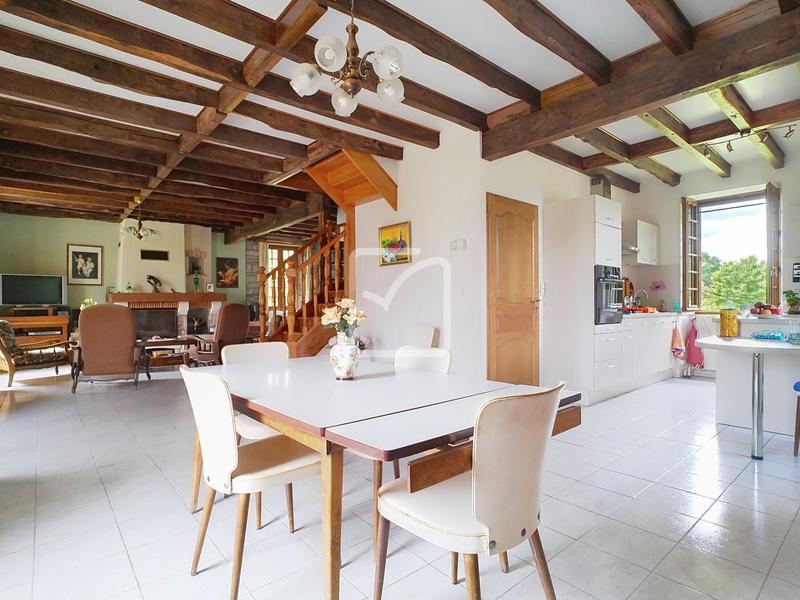 Maison - 145 m² - 5 pièces