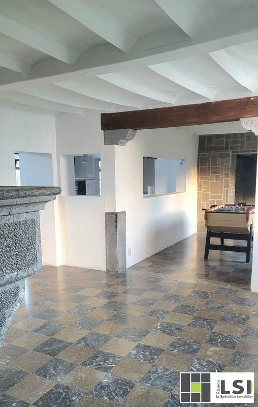 Maison - 245 m² - 8 pièces