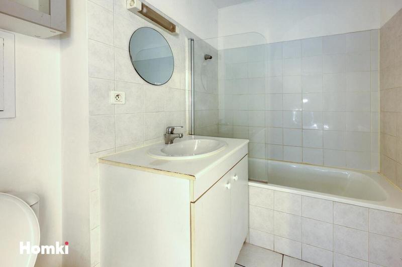 Studio - 25 m² - 1 pièce