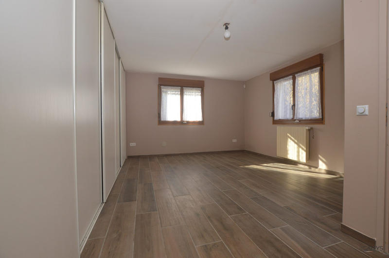 Maison - 122 m² - 5 pièces