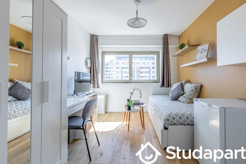 Chambre - 10 m² - 1 pièce