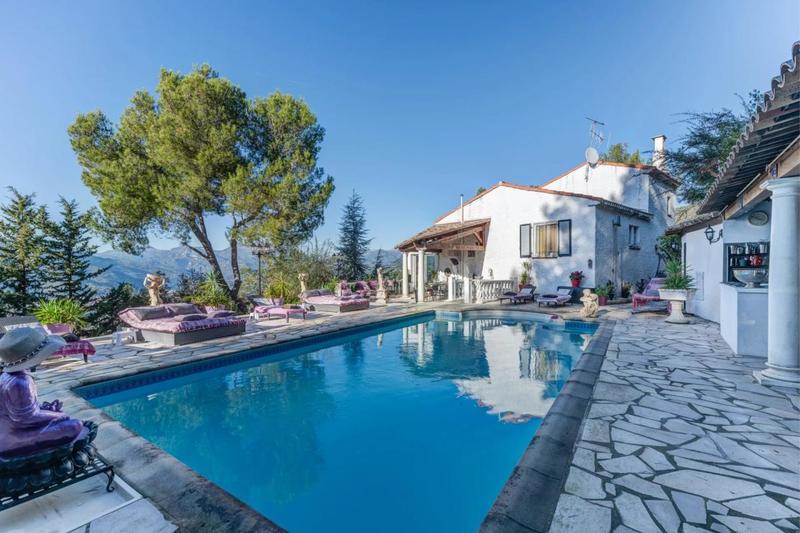 Villa - 159 m² - 6 pièces