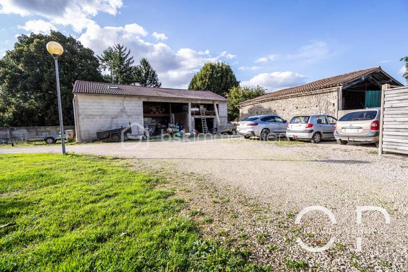 Propriété - 162 m² - 6 pièces