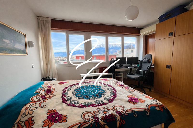 Appartement - 98 m² - 4 pièces