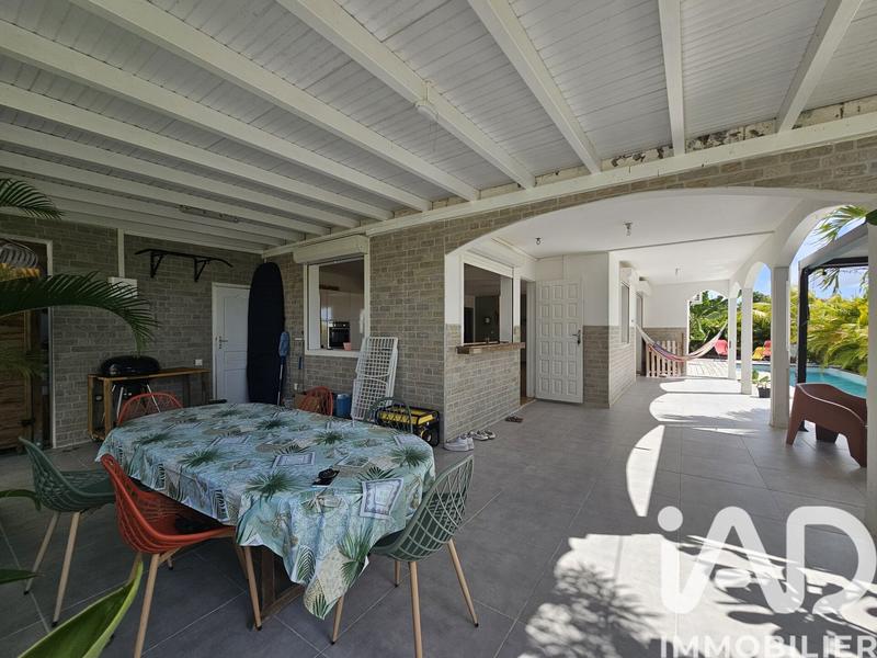 Maison - 200 m² - 8 pièces