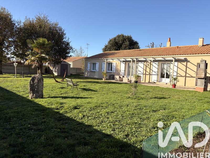 Maison - 99 m² - 5 pièces