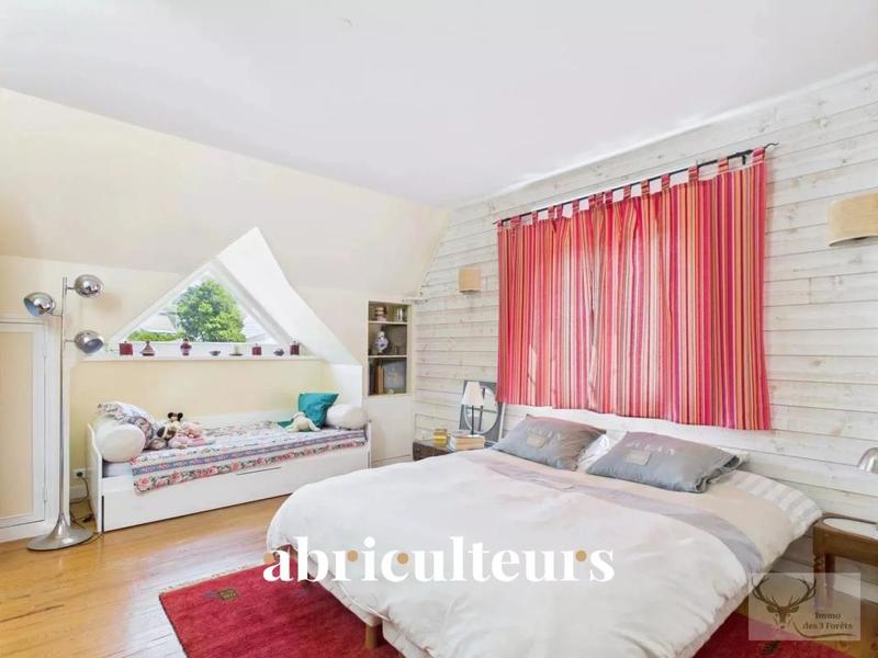 Maison - 167 m² - 6 pièces