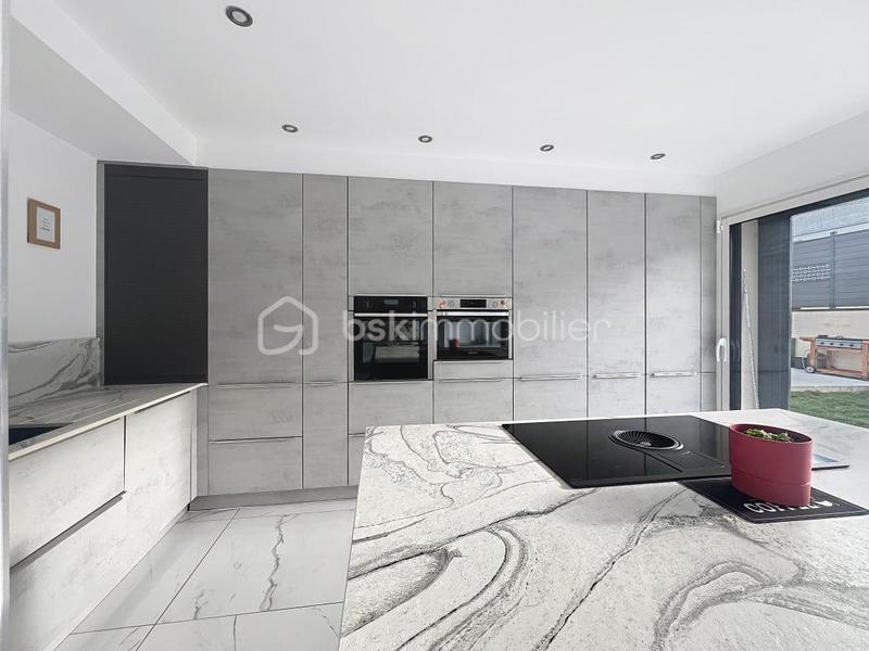 Maison - 159 m² - 6 pièces