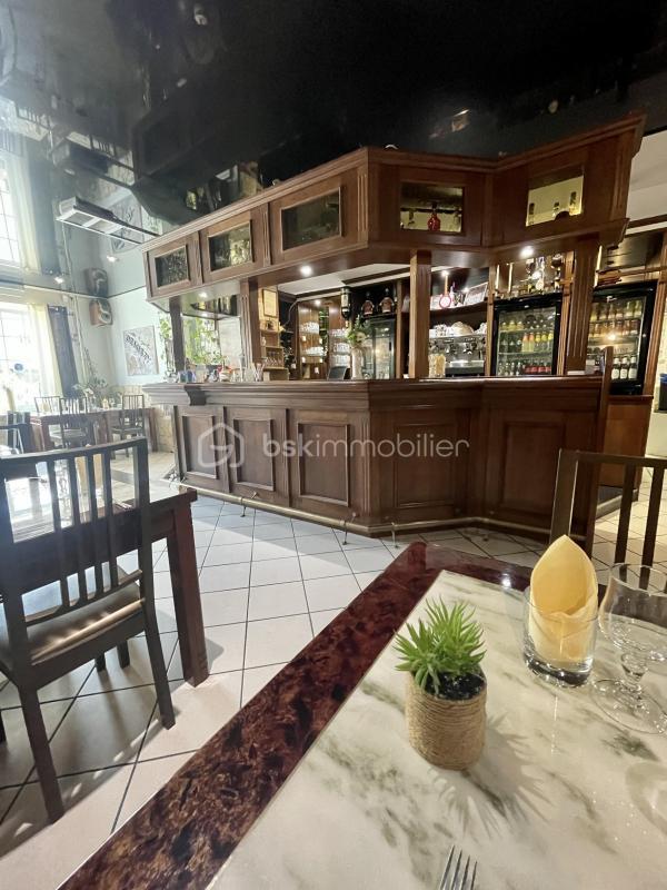 Local commercial - 226 m² - 5 pièces