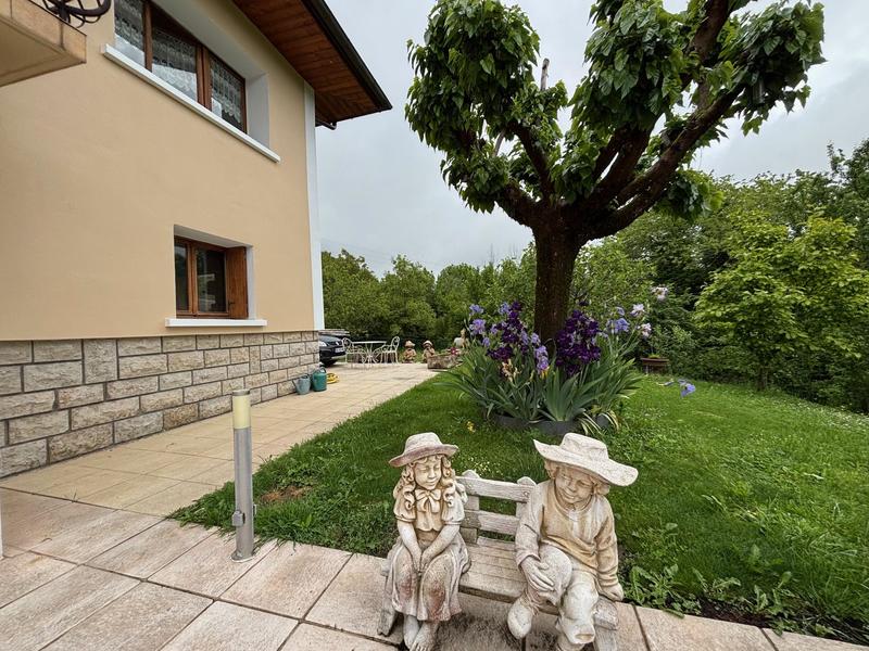 Maison traditionnelle - 276 m² - 6 pièces