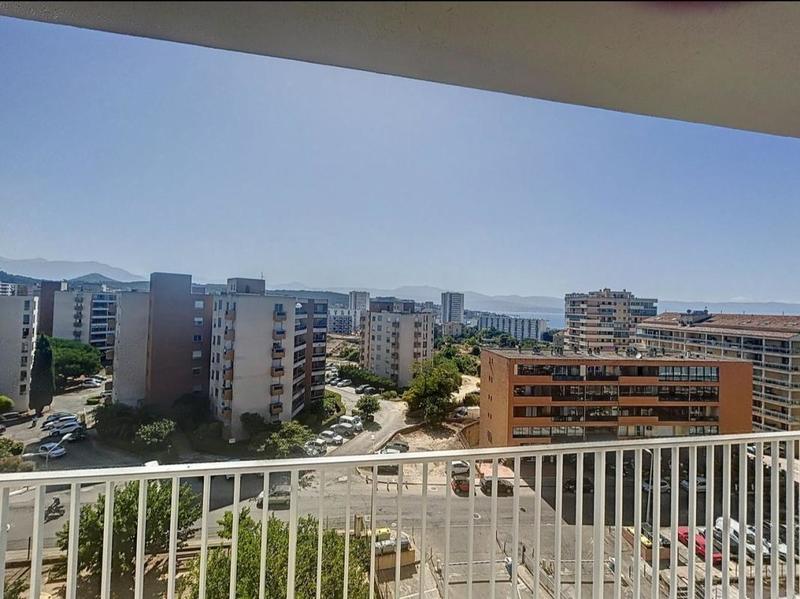 Appartement - 130 m² - 3 pièces