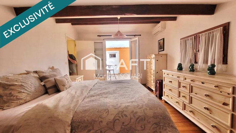 Villa - 260 m² - 8 pièces