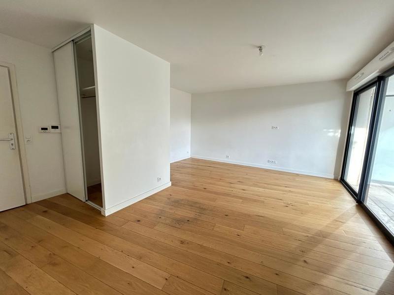 Studio - 37 m² - 1 pièce