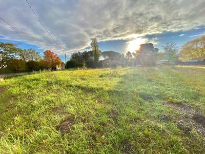 Terrain constructible - 764 m²