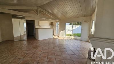 Maison - 90 m² - 4 pièces