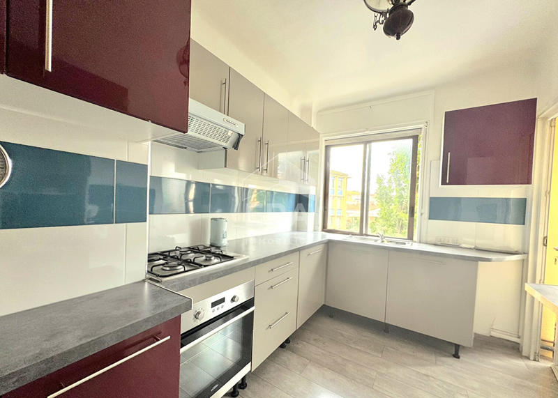 Appartement - 98 m² - 4 pièces