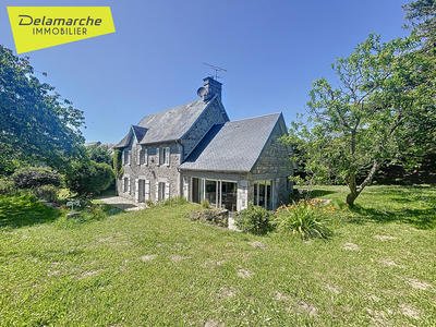 Maison - 208 m² - 9 pièces