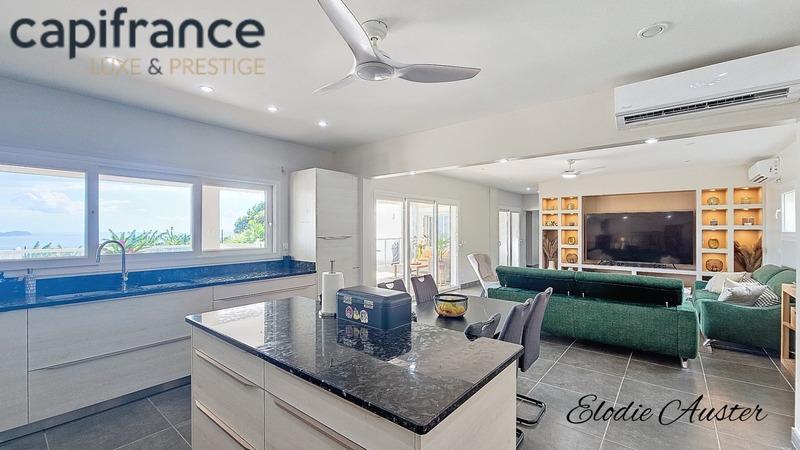 Propriété - 305 m² - 7 pièces