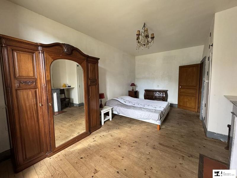 Maison traditionnelle - 177 m² - 7 pièces