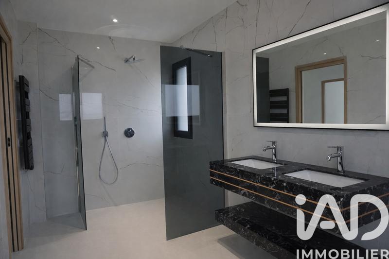 Maison - 195 m² - 5 pièces