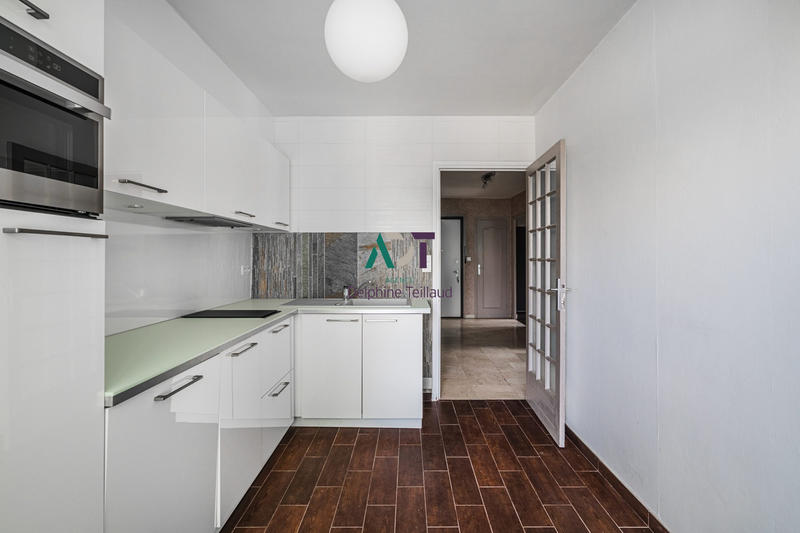 Appartement - 79 m² - 4 pièces