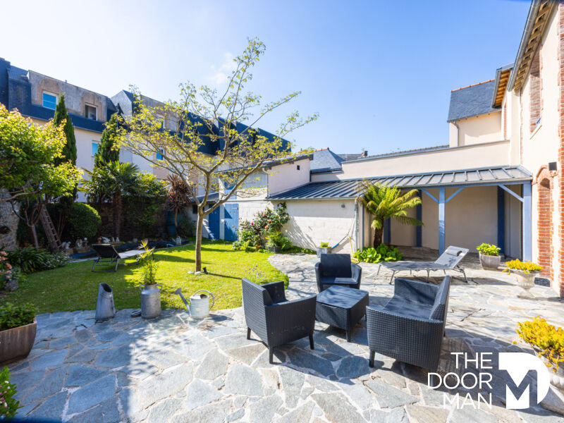 Demeure - 137 m² - 5 pièces