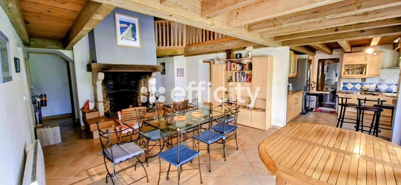 Maison d'architecte - 159 m² - 7 pièces