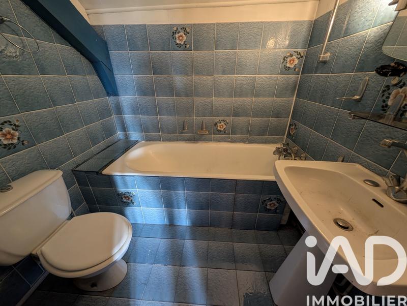 Maison - 236 m² - 11 pièces